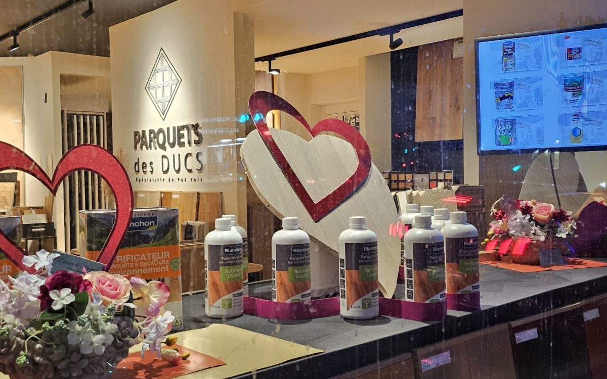 Vitrine boutique parquets des ducs -  St Valentin