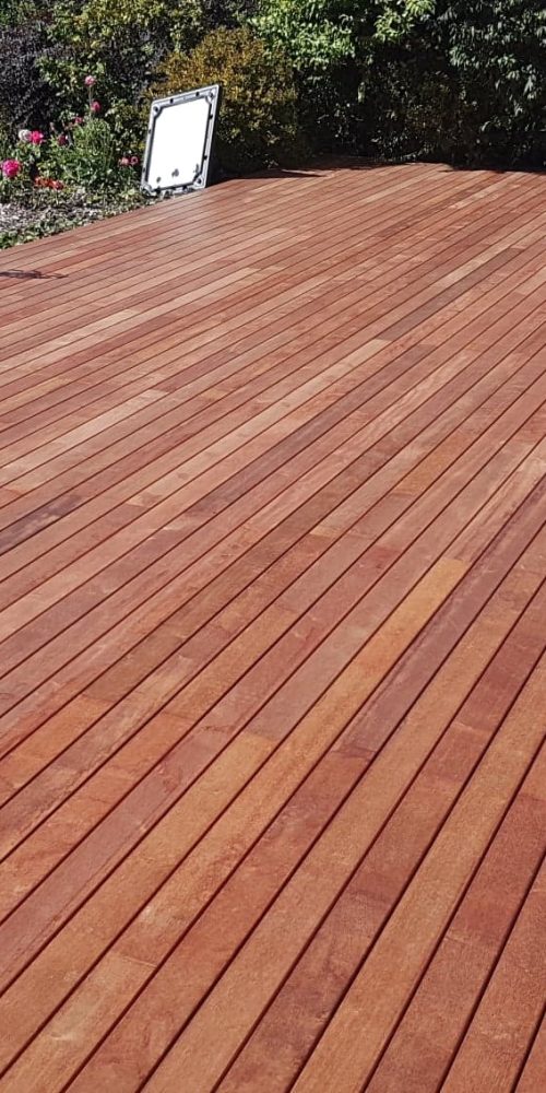 Placement des lames de terrasse en bois exotique
